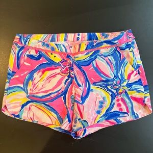 Lilly Pulitzer size 2 shorts. Like new!
